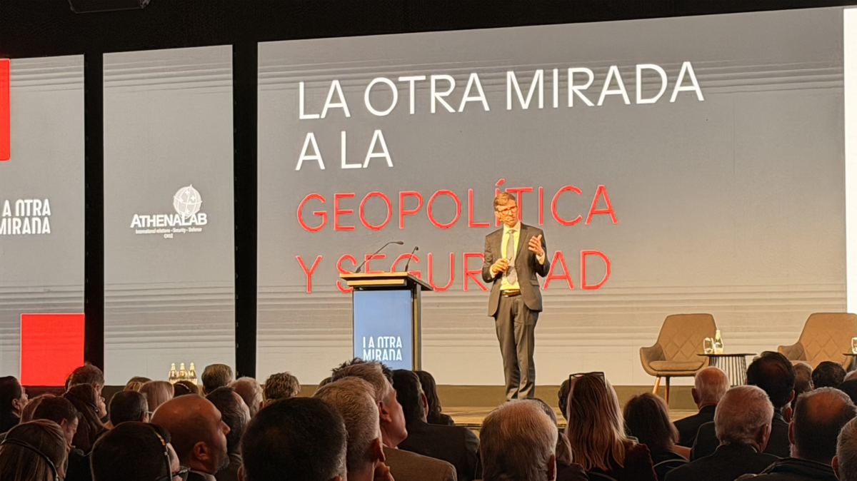 Chris Miller en Chile: tecnología, poder y competencia estratégica global (conferencia completa)